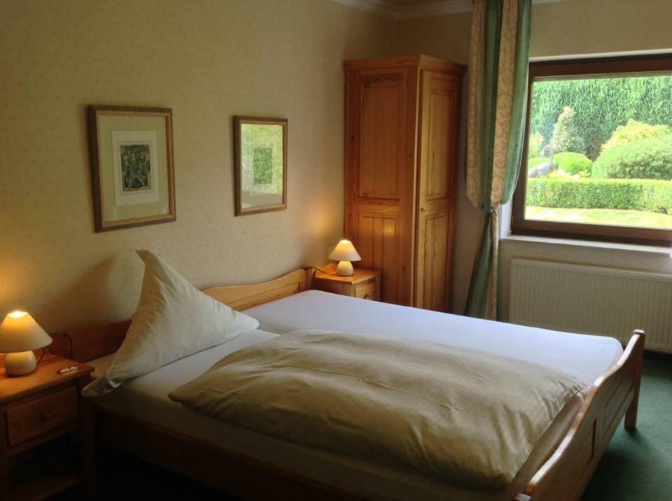 Haus Diana Bed & Breakfast Dottingen  Exterior photo